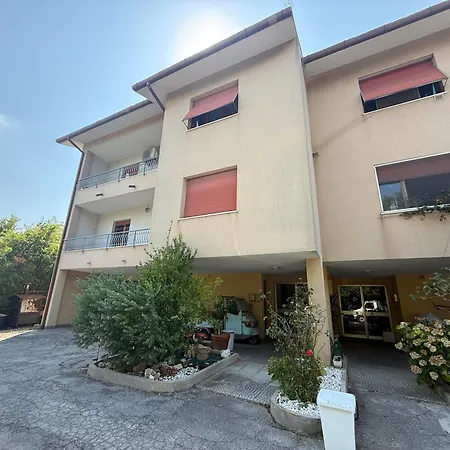 A50 - Massignano, Ampio Quadrilocale Immerso Nel